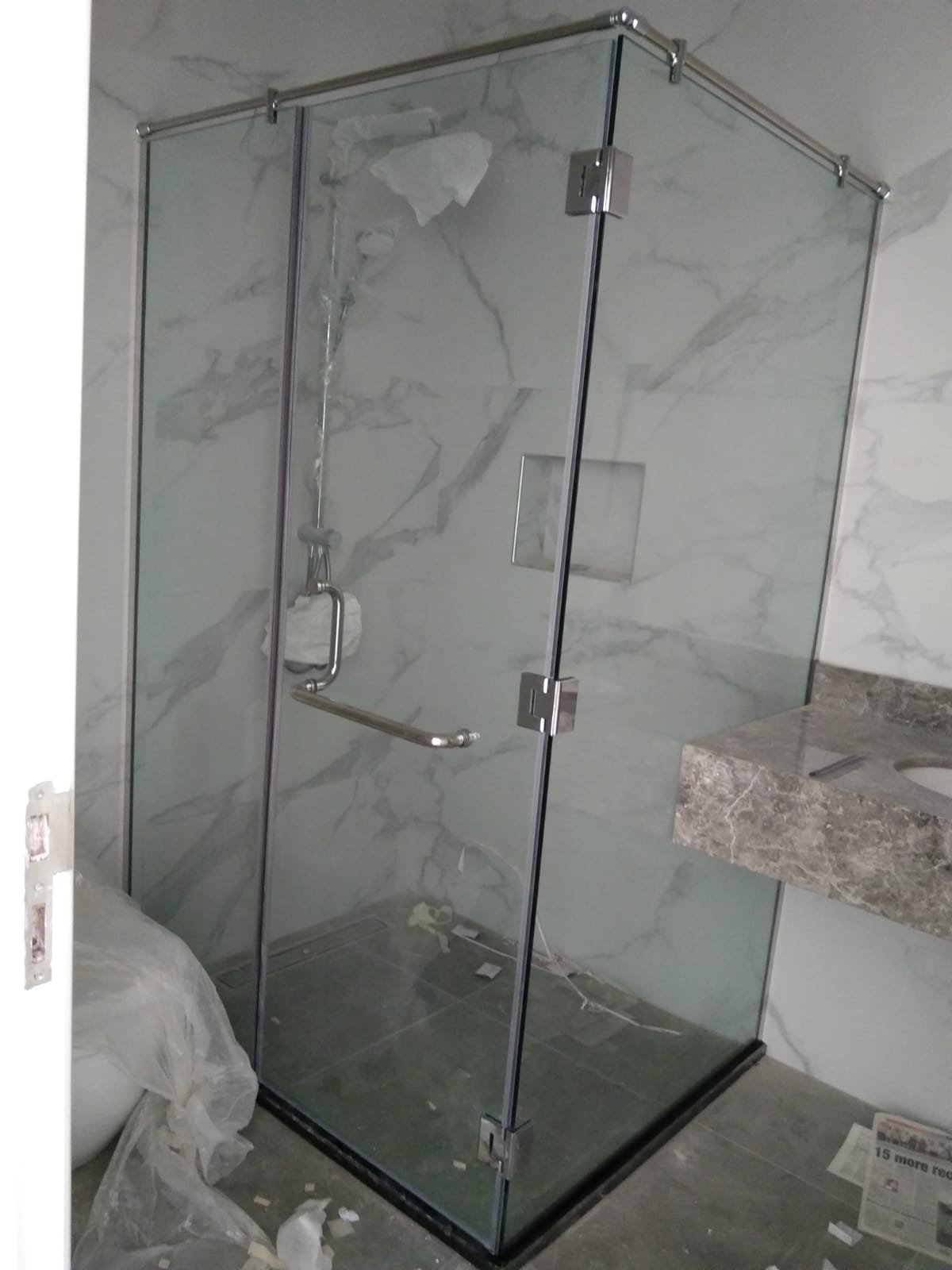 Glass shower